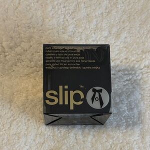 Slip Silk Hair Accessory in Black